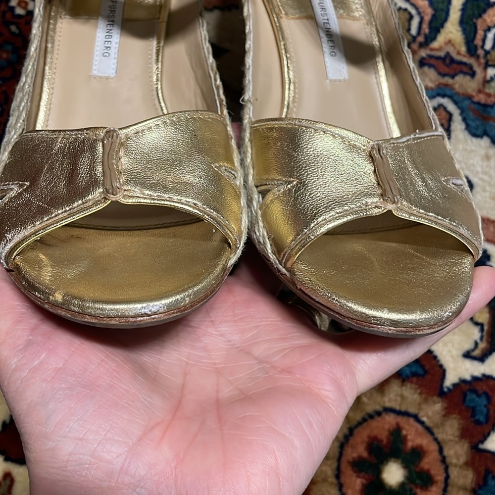 Diane Von Furstenberg Sudan Gold Wedges used. - Picture 8 of 10